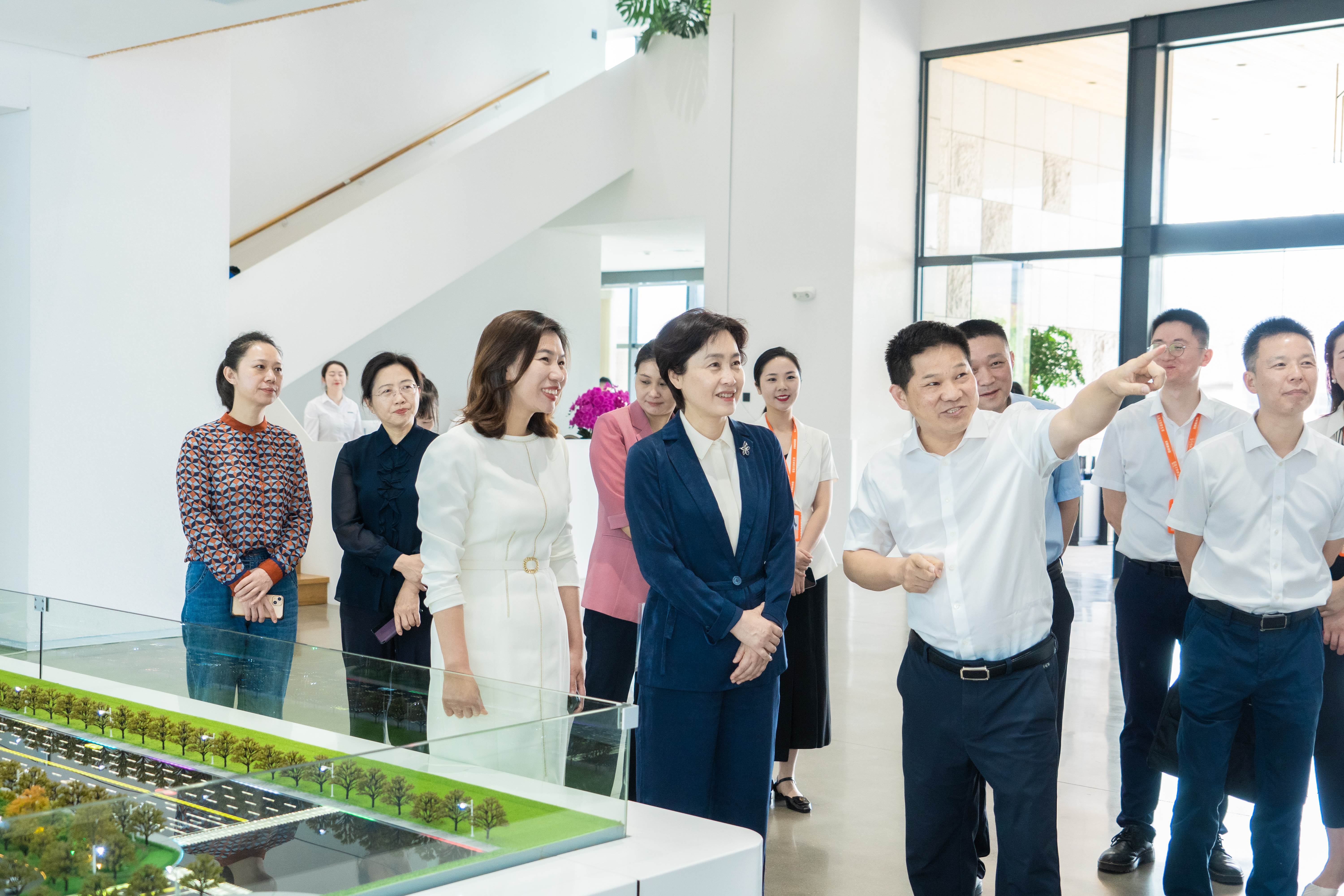 湖南省文旅厅厅长李爱武一行莅临j9平台官网调研指导